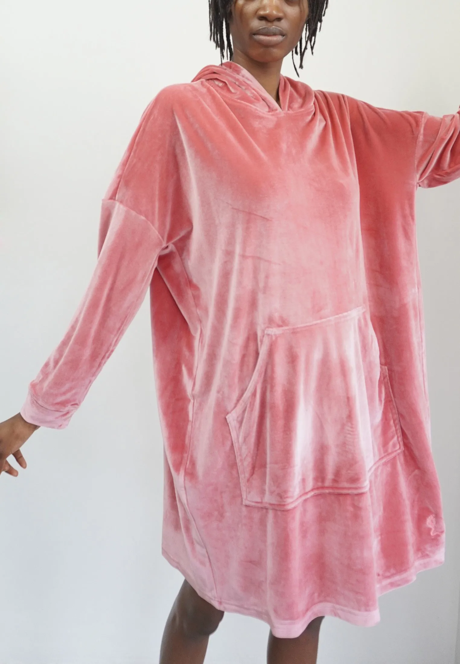 ABSOLUTE HOODIE DRESS DUSKY PINK