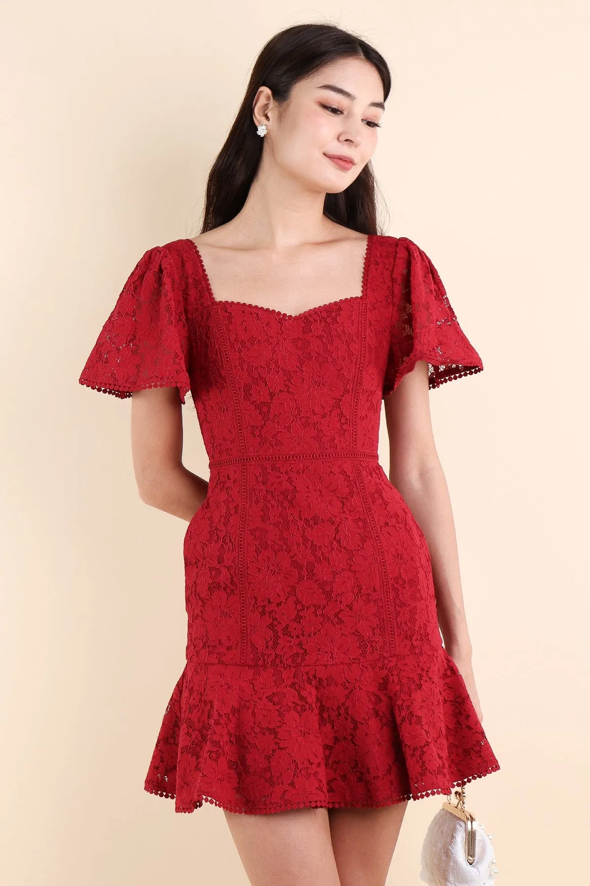 BONJOUR SLEEVE LACE DRESS IN WINE RED