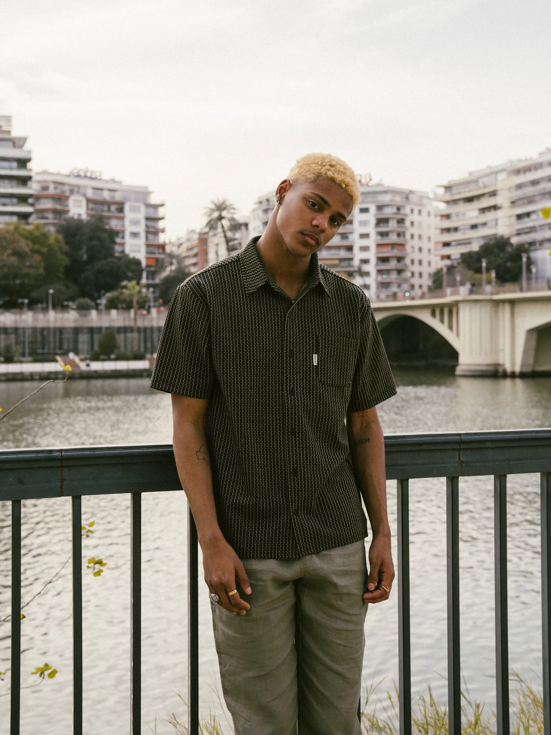 bound 'Oscuro' Patterned Textured Polo Shirt - Black