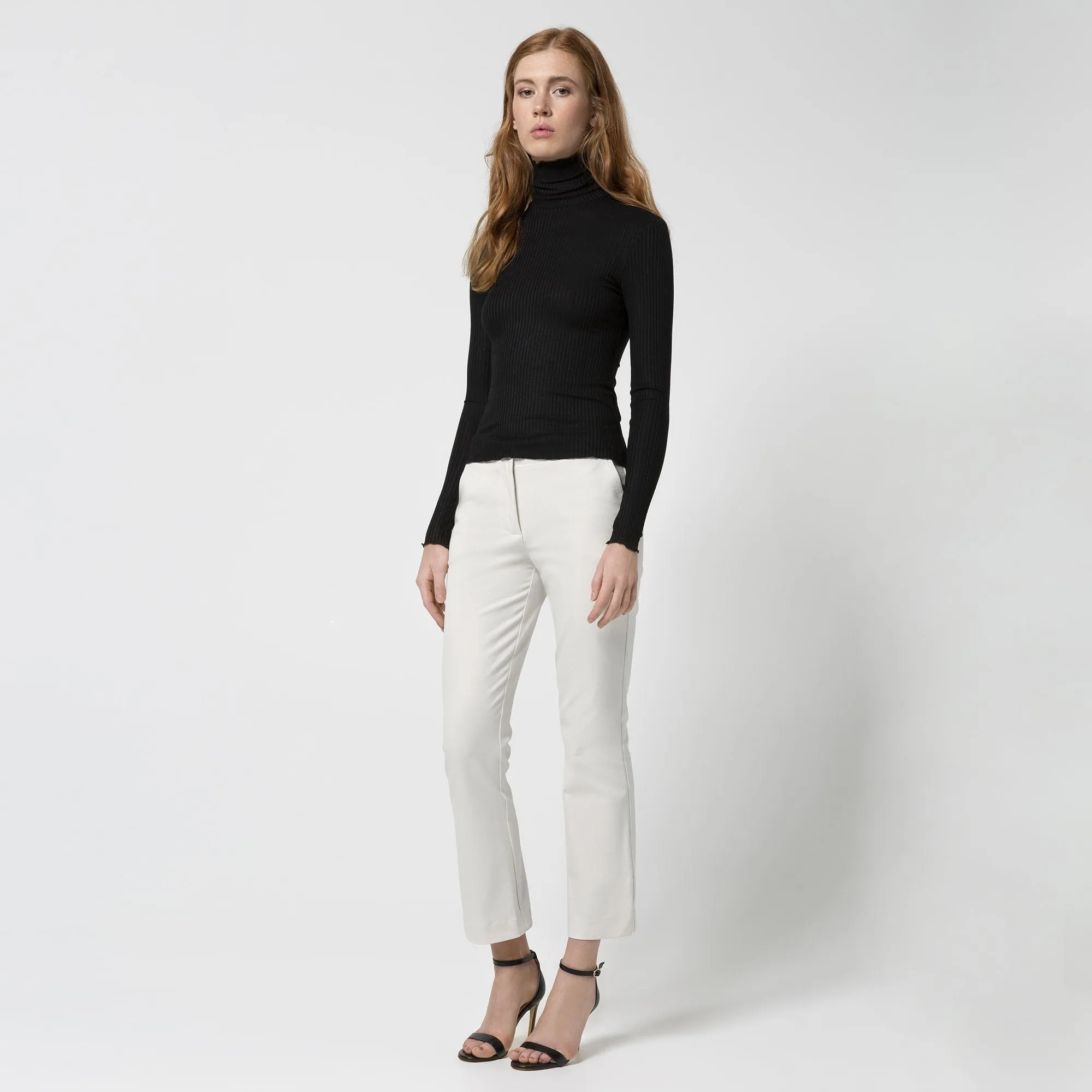 CROPPED COTTON PANTS IN WHITE