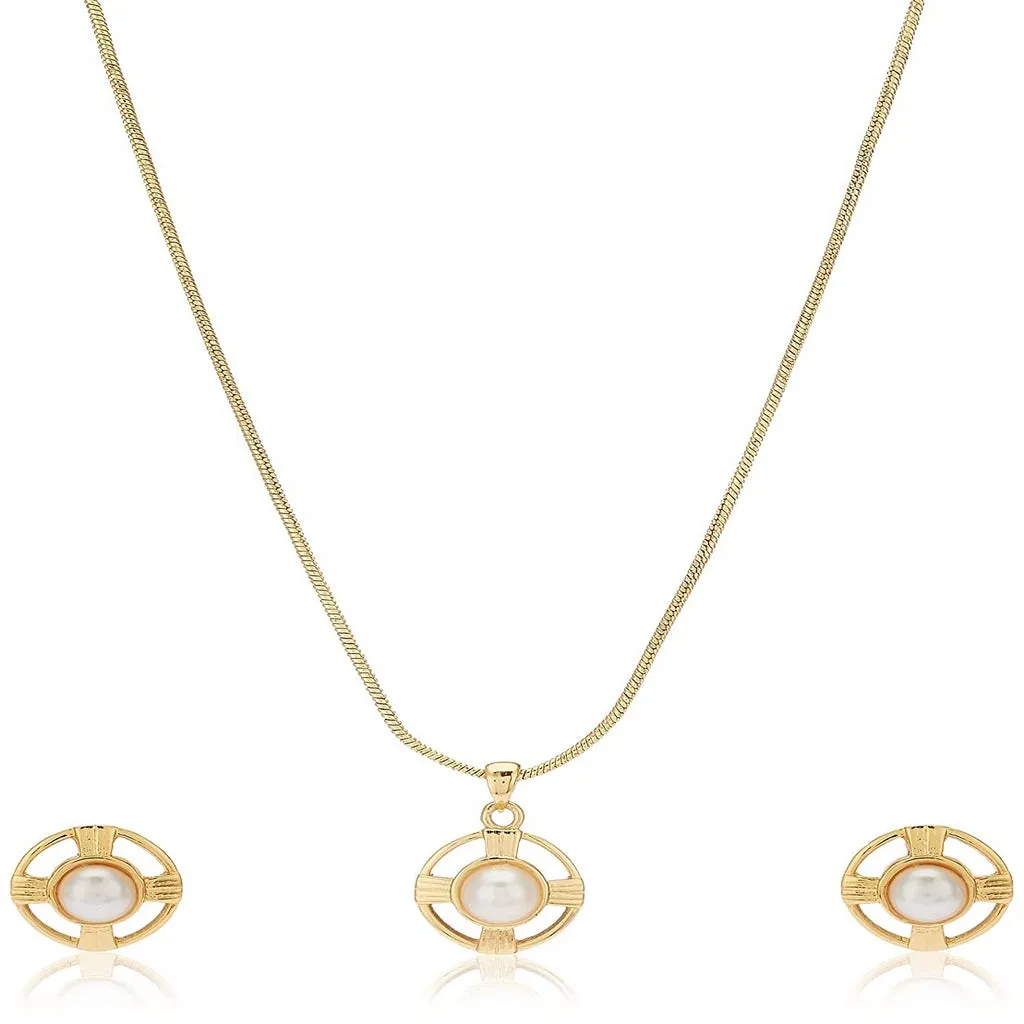 Estele 24 Kt Gold Plated Pearl button Chain pendant set for women