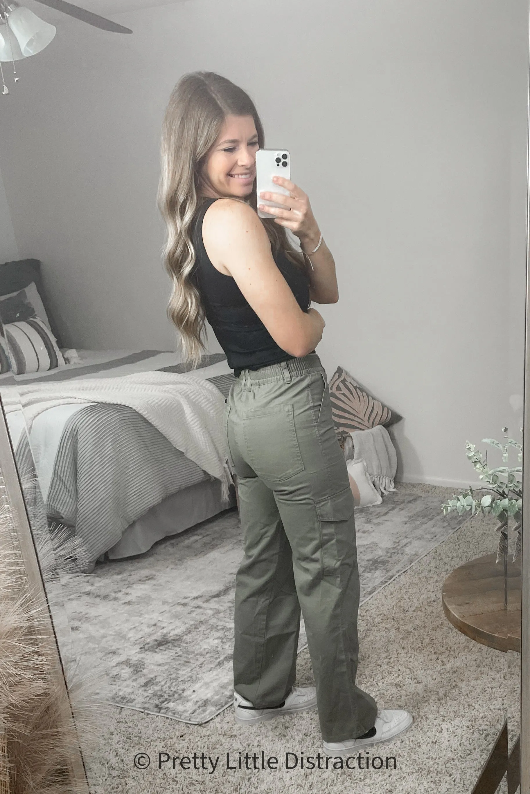 Everyday Wear Elastic-Waist Cargo Pants