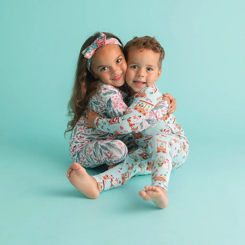 Holly Day Classic Pajama Set