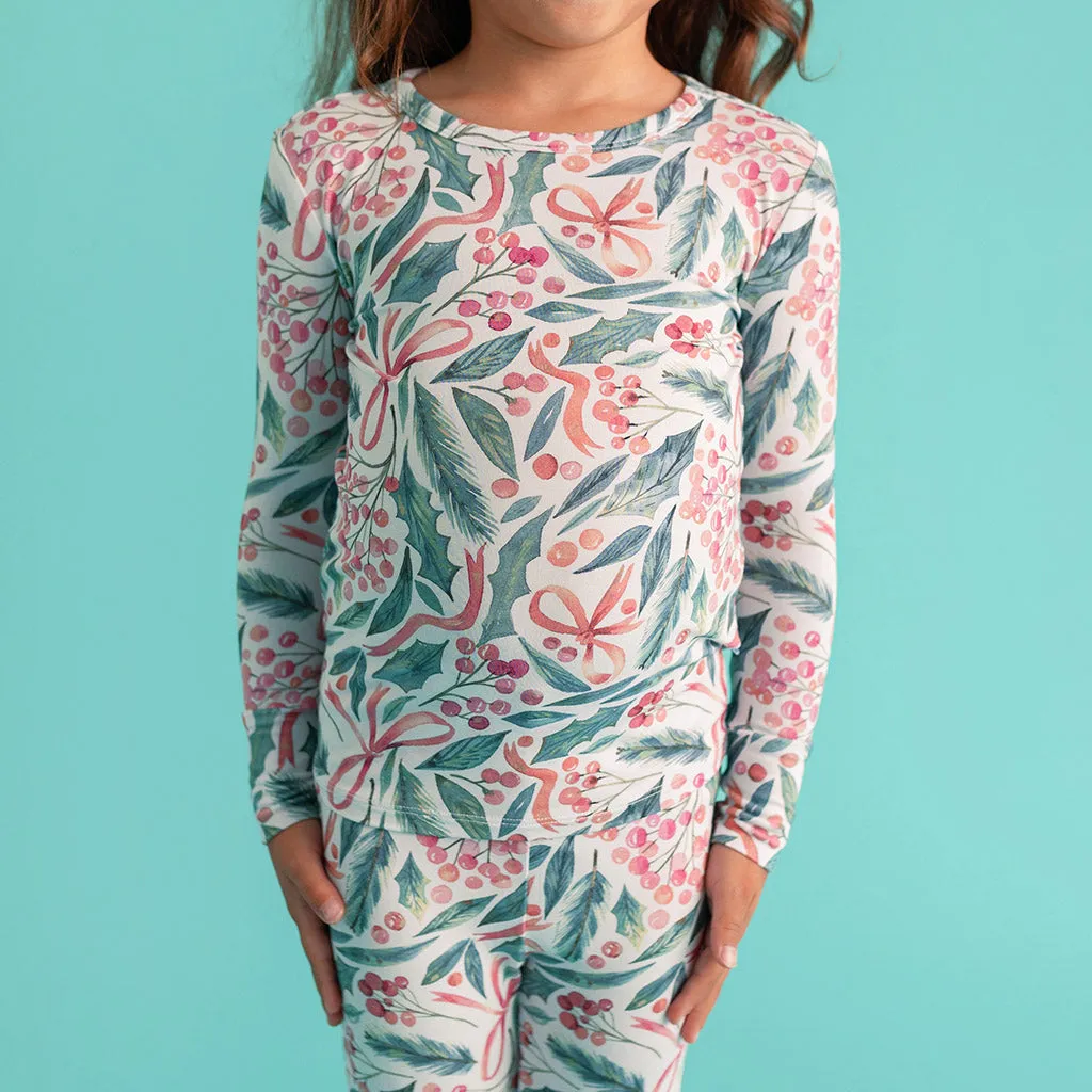 Holly Day Classic Pajama Set