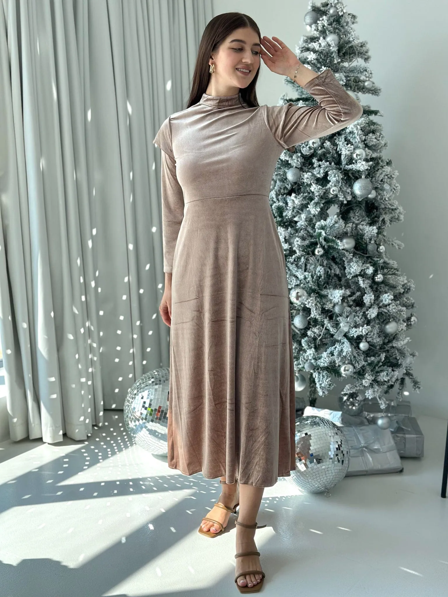 Hope Velvet Dress - Beige