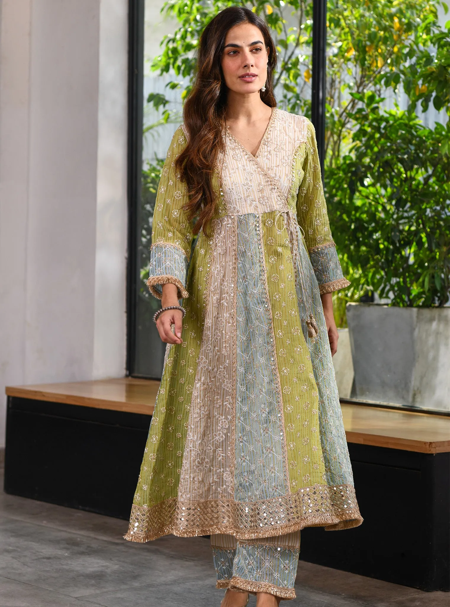 Mulmul Banarsi Sailsbury Green Anarkali Kurta With Sailsbury Green Pant