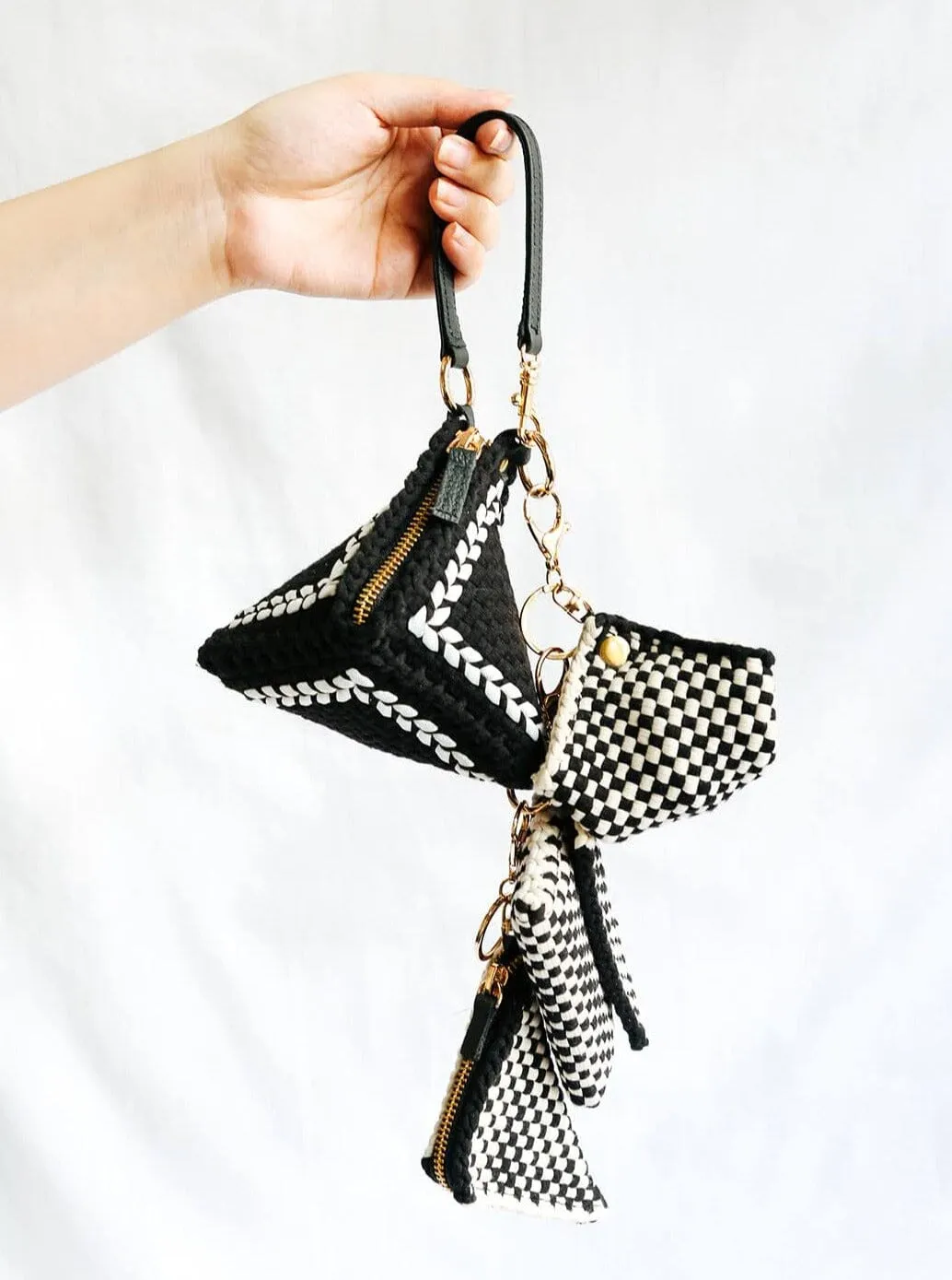 Wonton Charm Black & Beige